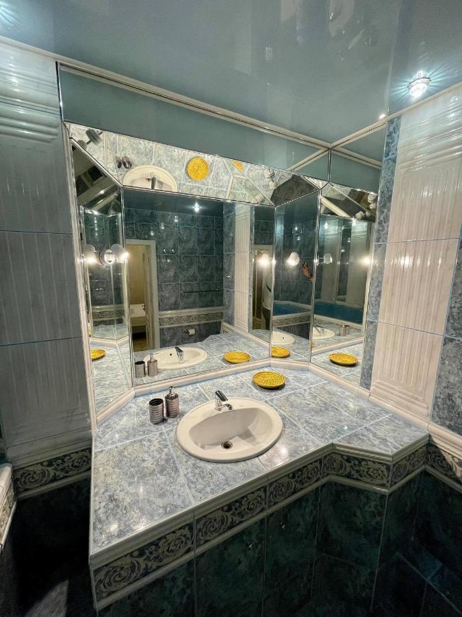 基輔Great One Bed Right Near Opera House公寓 外观 照片