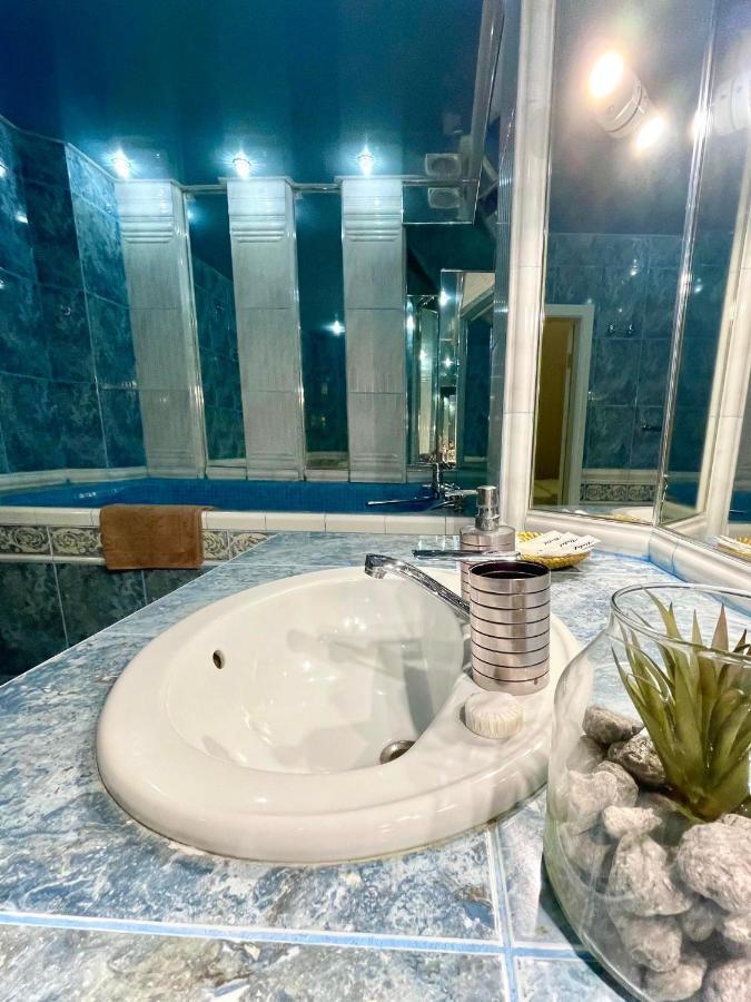 基輔Great One Bed Right Near Opera House公寓 外观 照片