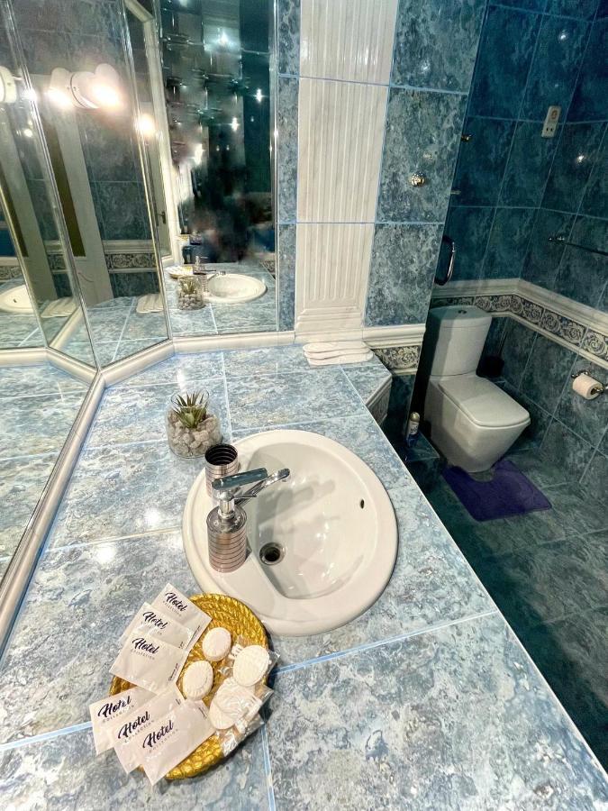 基輔Great One Bed Right Near Opera House公寓 外观 照片